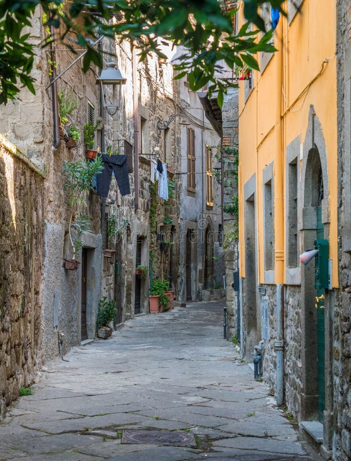 Il distretto medievale pittoresco di San Pellegrino a Viterbo, Lazio, Italia centrale fotografia stock Il distretto medievale pittoresco di San Pellegrino a Viterbo, Lazio, Italia centrale fotografia stock