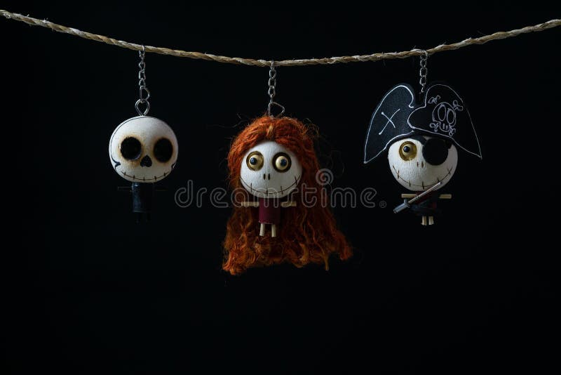 il fantasma gioca per il fondo di Halloween con lo spazio della copia fotografie stock libere da diritti il fantasma gioca per il fondo di Halloween con lo spazio della copia fotografie stock libere da diritti