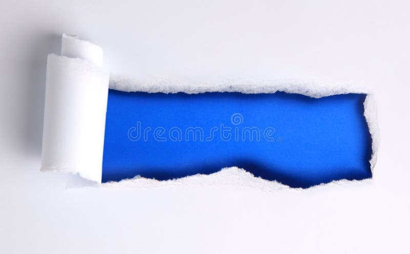 Il foglio di carta violenta contro fotografia stock libera da diritti Il foglio di carta violenta contro fotografia stock libera da diritti