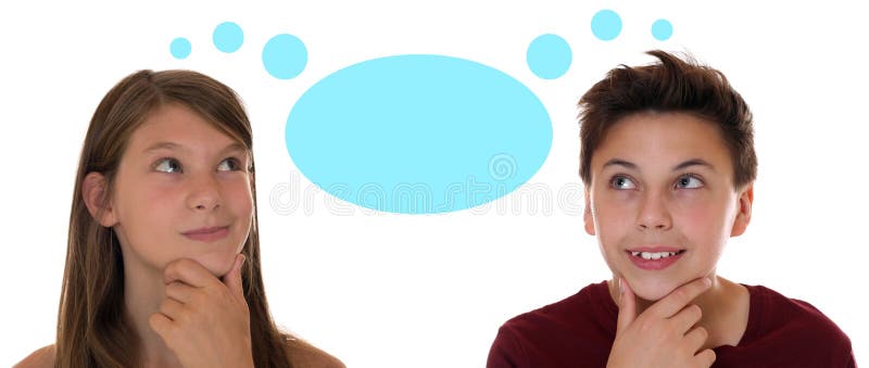 Il giovani adolescente o bambini che pensa con pensa la bolla e il copysp immagine stock