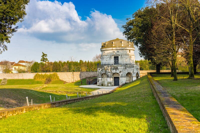 Il mausoleo di Theoderic fotografia stock libera da diritti