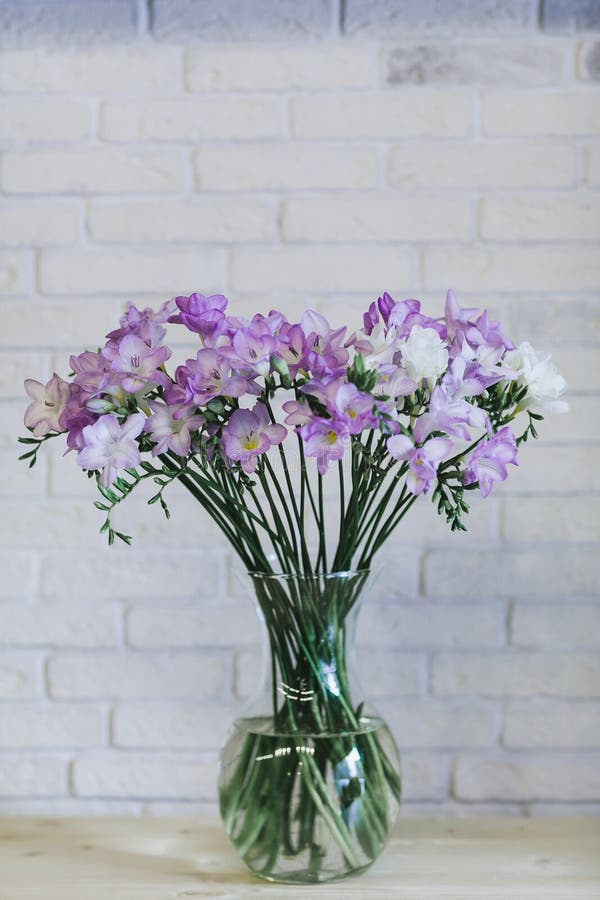Il mazzo dei fiori lilla delicati si chiude su fotografia stock libera da diritti Il mazzo dei fiori lilla delicati si chiude su fotografia stock libera da diritti