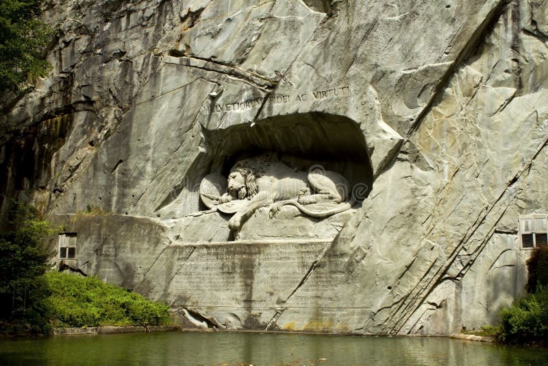 Il monumento al leone di morte di Lucerna. fotografia stock