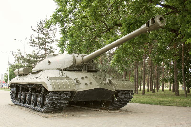 Il monumento è un monumento commemorativo per sovietizzare il carro armato pesante è 3