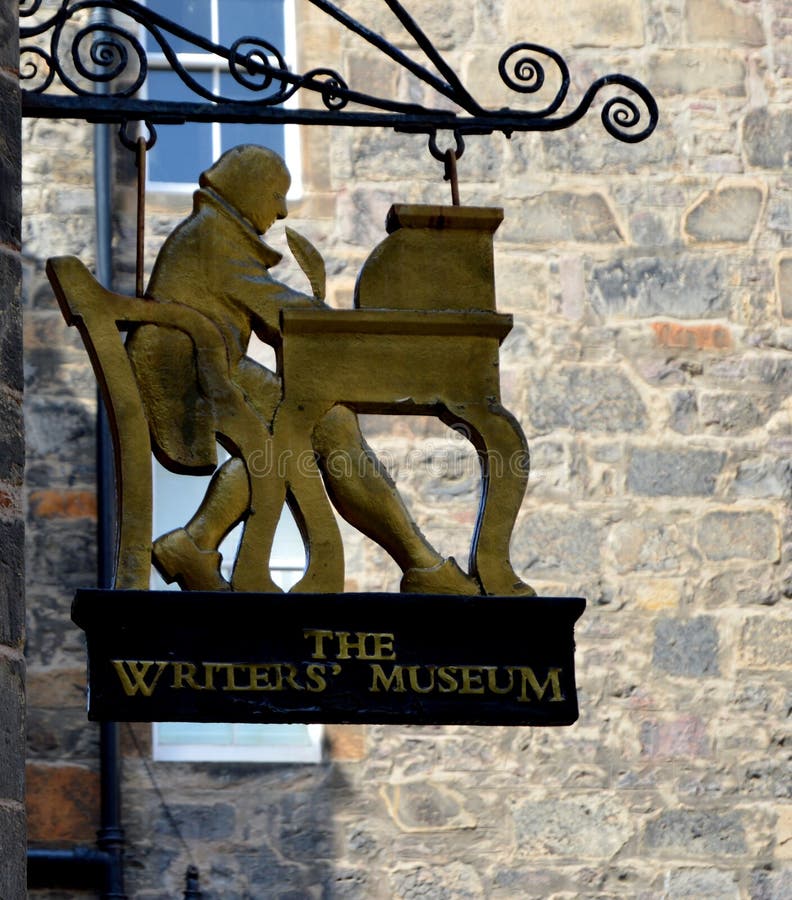 Il museo degli scrittori, sul miglio reale a Edimburgo fotografia stock libera da diritti Il museo degli scrittori, sul miglio reale a Edimburgo fotografia stock libera da diritti