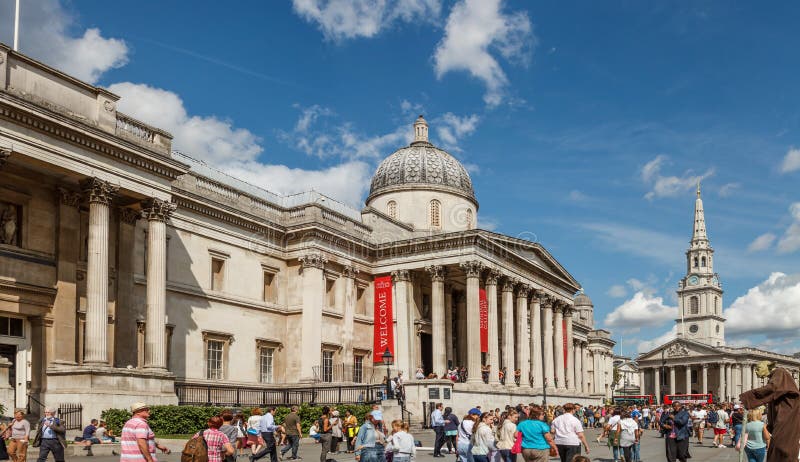 Il National Gallery a Trafalgar Square fotografie stock libere da diritti Il National Gallery a Trafalgar Square fotografie stock libere da diritti