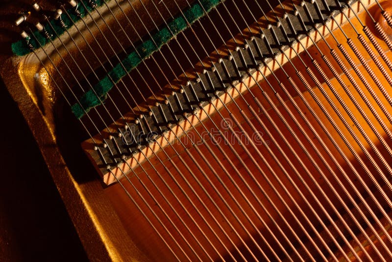 Il piano mette insieme la musica di sintonia del suono fotografia stock Il piano mette insieme la musica di sintonia del suono fotografia stock