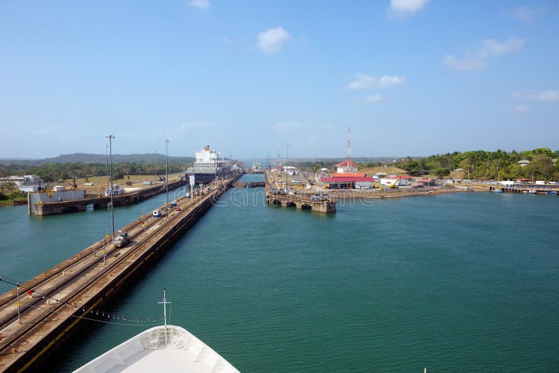 Il secondo ingresso del canale di Panama dall'oceano Pacifico fotografia stock Il secondo ingresso del canale di Panama dall'oceano Pacifico fotografia stock