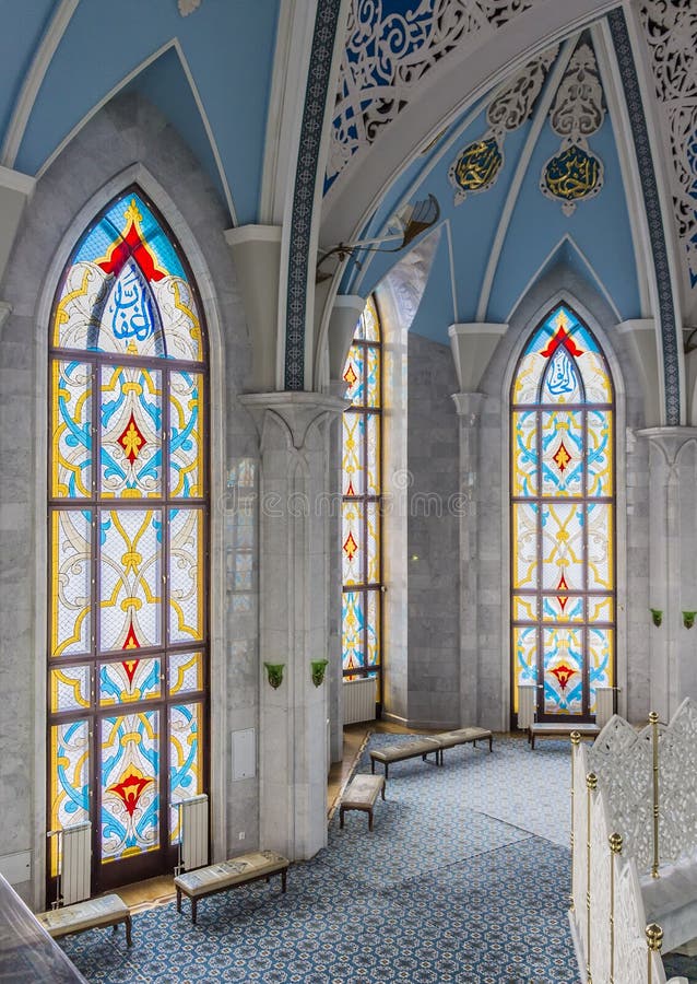 IL TATARSTAN, RUSSIA - 11 LUGLIO 2015: Moschea di Kul-Sharif nel sity Kazan, Tatarstan, Russia fotografia stock IL TATARSTAN, RUSSIA - 11 LUGLIO 2015: Moschea di Kul-Sharif nel sity Kazan, Tatarstan, Russia fotografia stock