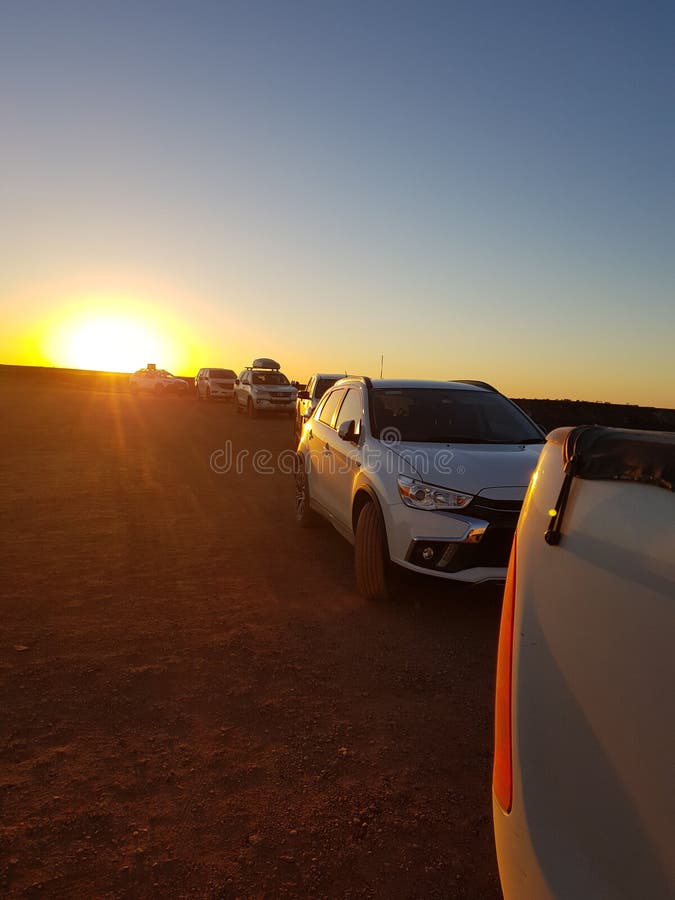 Il tramonto di Coober Pedy South Australia colora il tramonto dell'Australia fotografia stock Il tramonto di Coober Pedy South Australia colora il tramonto dell'Australia fotografia stock