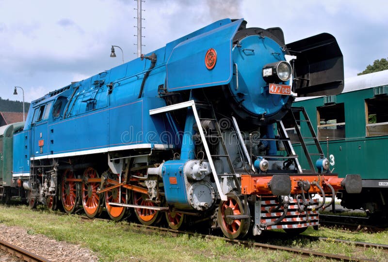 Il vecchio treno del motore a vapore fotografie stock Il vecchio treno del motore a vapore fotografie stock