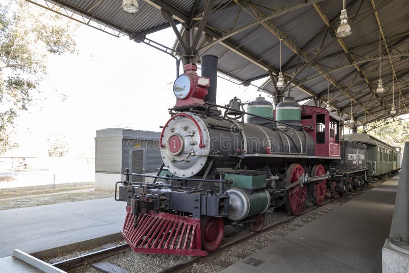 Il vecchio treno a vapore fotografia stock libera da diritti Il vecchio treno a vapore fotografia stock libera da diritti