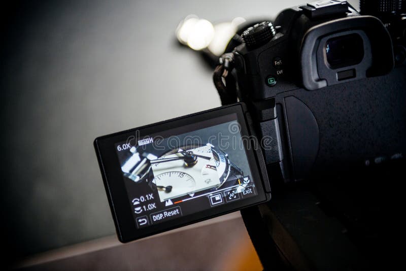 Il video della fucilazione dello svizzero di lusso di zenit di modo ha fatto il advertisi fotografia stock libera da diritti Il video della fucilazione dello svizzero di lusso di zenit di modo ha fatto il advertisi fotografia stock libera da diritti