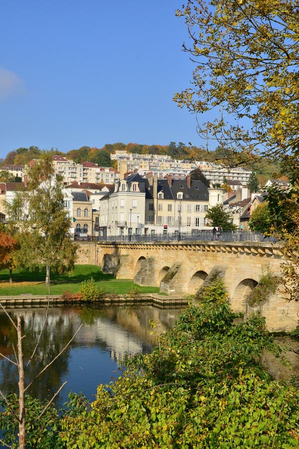 Ile de France, città pittoresca dell'en il Yvelines di Meulan immagini stock Ile de France, città pittoresca dell'en il Yvelines di Meulan immagini stock
