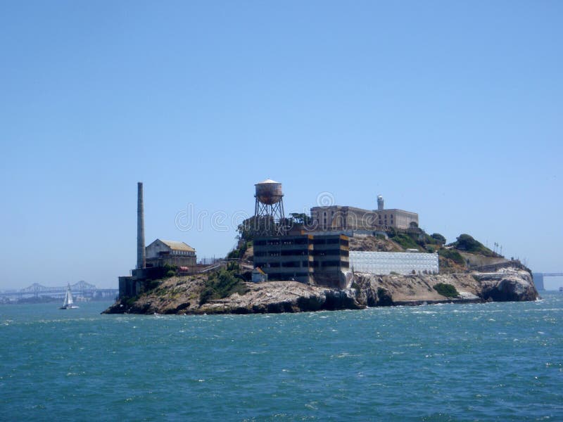 Ilha De Alcatraz Em Um Bom Dia Imagem de Stock - Imagem de francisco,  turismo: 192235423