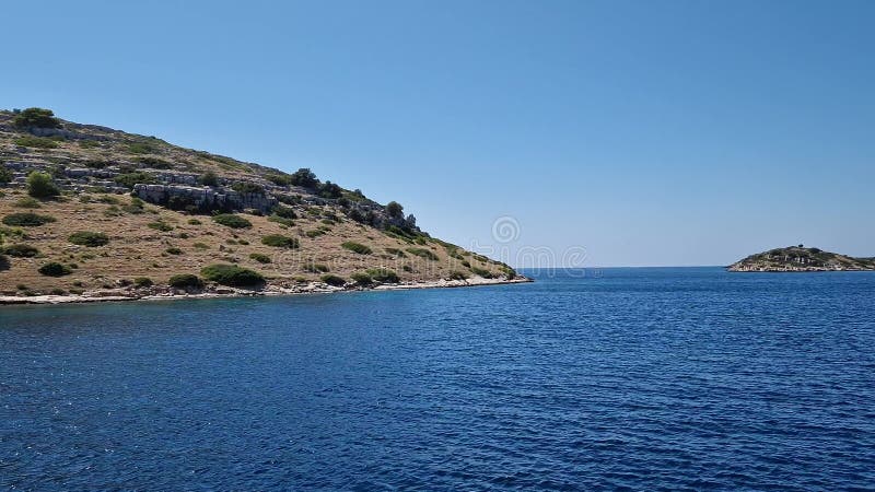 Ilha kornati na croácia a partir de um barco à vela