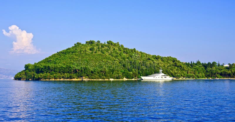 Ilha Privada De Skorpios, Grécia Foto de Stock - Imagem de skorpios,  privada: 83747224