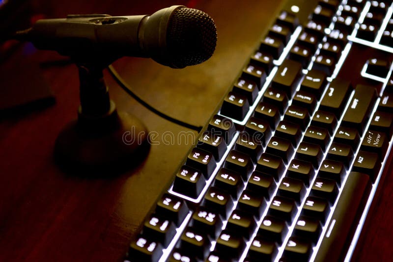 show microphone on keyboard show microphone on keyboard