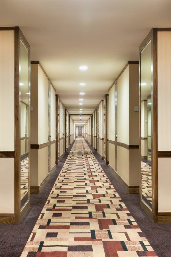 Iluminujący korytarz klasyczny hotel, Pekin, Chiny obraz stock Iluminujący korytarz klasyczny hotel, Pekin, Chiny obraz stock