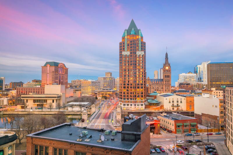 Im Stadtzentrum gelegene Skyline mit Gebäuden in Milwaukee USA lizenzfreie stockfotografie Im Stadtzentrum gelegene Skyline mit Gebäuden in Milwaukee USA lizenzfreie stockfotografie