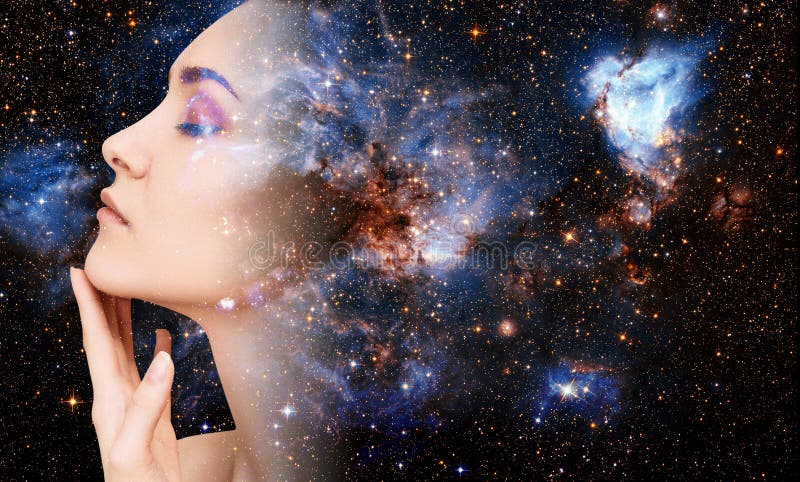 Image abstraite de visage de femme et de galaxie cosmique images stock Image abstraite de visage de femme et de galaxie cosmique images stock