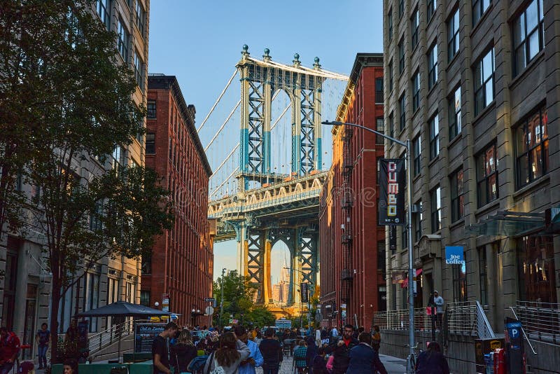 Brooklyn Street Full of Tourists with View of Iconic Manhattan Bridge ...