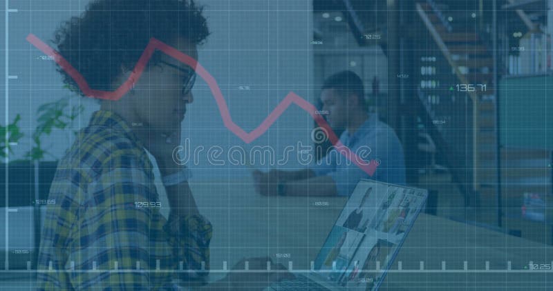 Imaginea graficului și schimbarea numerelor în diferite colegii care discută rapoarte pe apel imagine stock photo