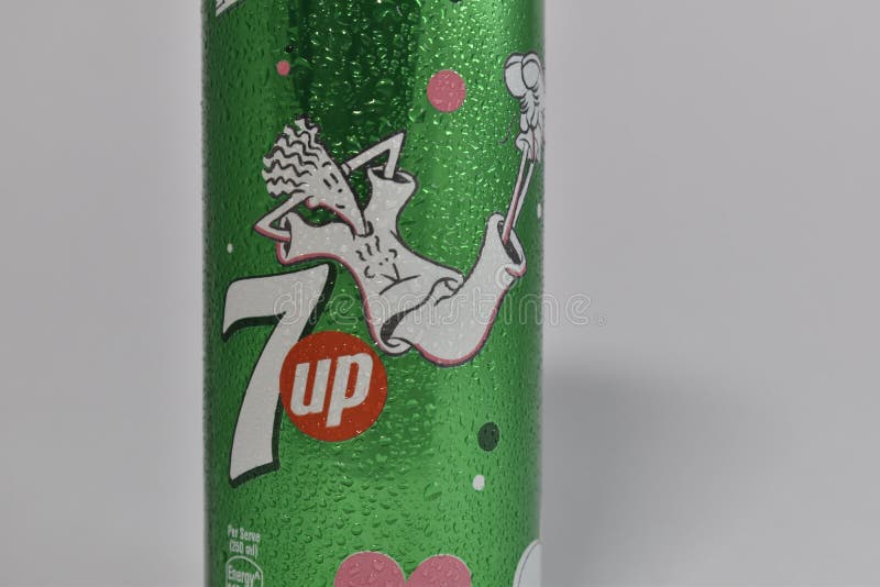 Image of 7UP soft drink with some water drops - Product Photography. 