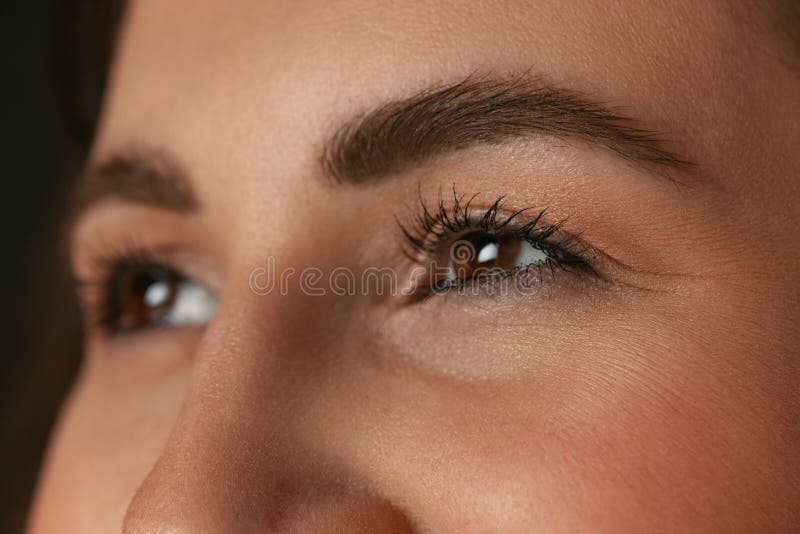 Rosto Recortado De Menina Bonita Jovem Sem Maquiagem Isolada Sobre Fundo De  Estúdio Rosa. Conceito De Beleza Natural. Foto Royalty Free, Gravuras,  Imagens e Banco de fotografias. Image 177020065