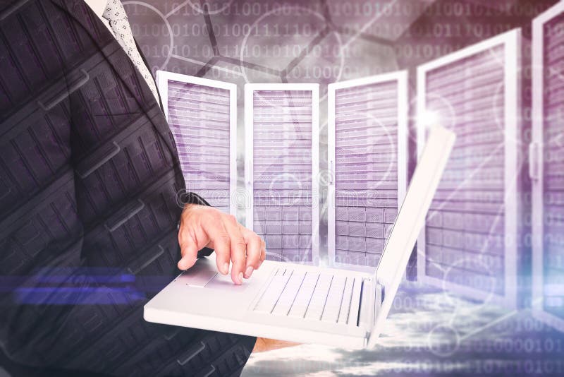 Imagem composta do homem de negócios que guarda o portátil foto de stock royalty free Imagem composta do homem de negócios que guarda o portátil foto de stock royalty free