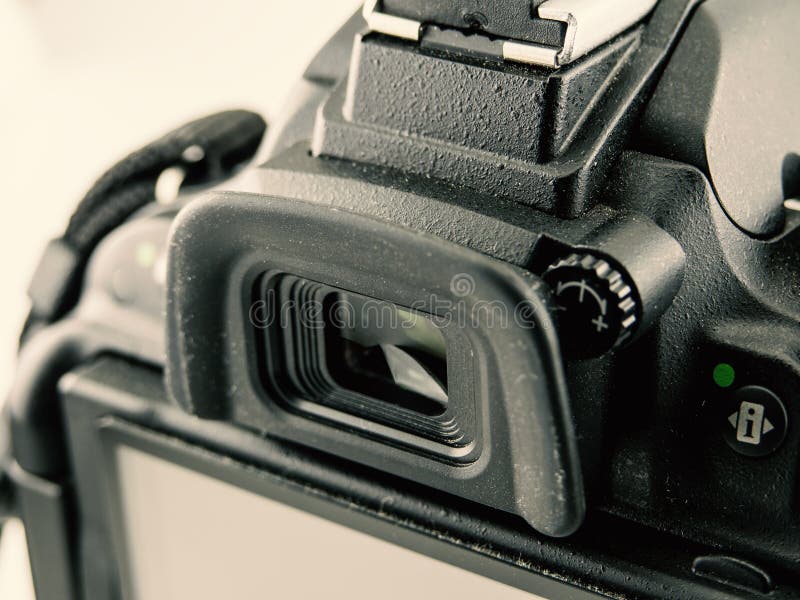 Imagem do close-up da câmera de DSLR visor do close-up imagens de stock royalty free Imagem do close-up da câmera de DSLR visor do close-up imagens de stock royalty free