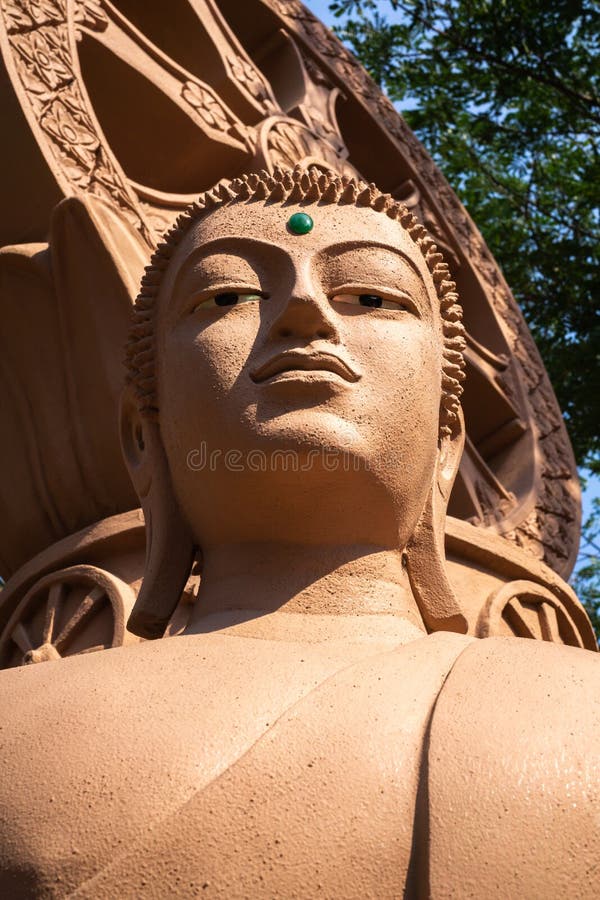 Imagen ascendente cercana de una estatua de Buda en la ciudad antigua en Samutprakan fotografía de archivo libre de regalías Imagen ascendente cercana de una estatua de Buda en la ciudad antigua en Samutprakan fotografía de archivo libre de regalías