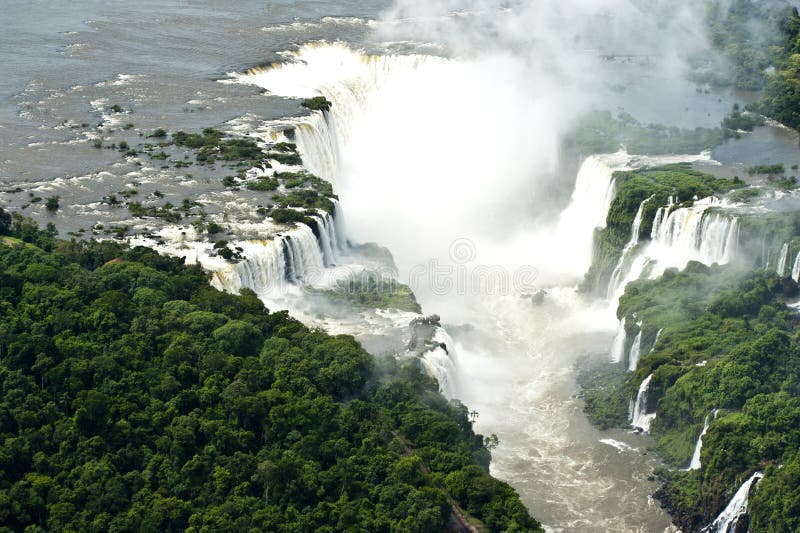 Imagen aérea de Iguazu Falls, la Argentina, el Brasil imagenes de archivo Imagen aérea de Iguazu Falls, la Argentina, el Brasil imagenes de archivo