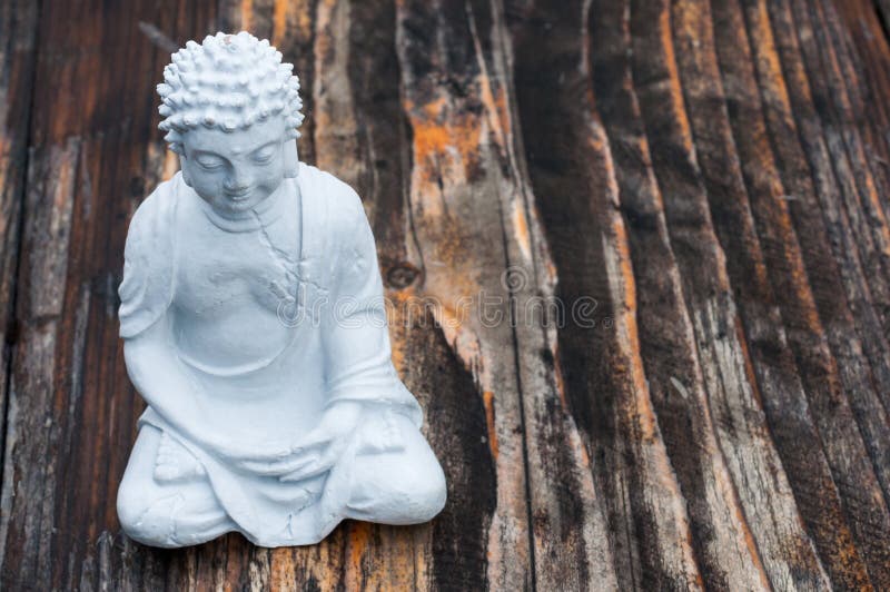 Imagen de Buda de la estatua de Buda usada como amuletos de la religión del budismo Visión superior con el espacio vacío para el imagen de archivo Imagen de Buda de la estatua de Buda usada como amuletos de la religión del budismo Visión superior con el espacio vacío para el imagen de archivo