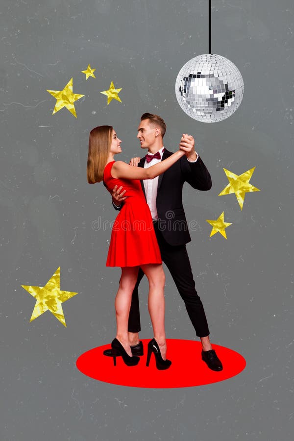 Imagen de collage compuesta de dos bailarinas hombres vestidos de mujer tacones de vestir discoteca bola de citas amantes del tang fotos de archivo