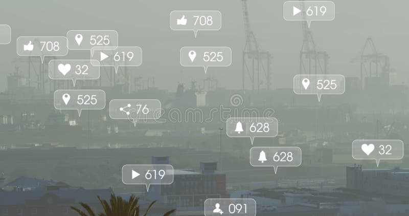 Imagen de la notificación y número cambiante de edificios y grúas cubiertos por niebla imagen de archivo