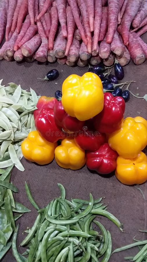 Imagen de las verduras en el mercado imagen de archivo Imagen de las verduras en el mercado imagen de archivo