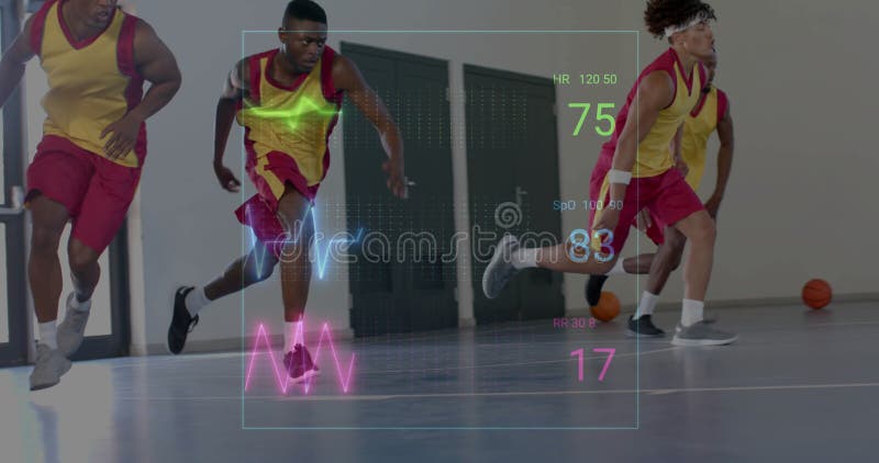 Imagen del procesamiento digital de datos en diversos jugadores de baloncesto en la corte imágenes de archivo libres de regalías