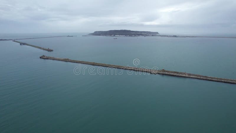 Images aériennes du port de portland en direction de l'est vers la marina et les quais clips vidéos