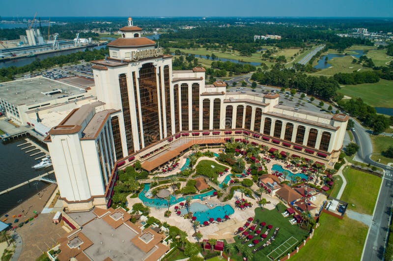 Immagine aerea del casinò della località di soggiorno di Lauberge sul lago Charles Louis fotografia stock libera da diritti Immagine aerea del casinò della località di soggiorno di Lauberge sul lago Charles Louis fotografia stock libera da diritti
