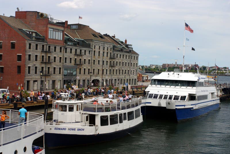 Immagine stock dello skyline di Boston, Inner Harbor, USA fotografia stock libera da diritti