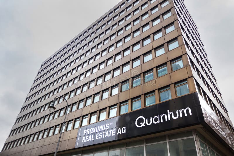Immobiliers AG de Proximus signent dedans le cologne Allemagne image libre de droits Immobiliers AG de Proximus signent dedans le cologne Allemagne image libre de droits