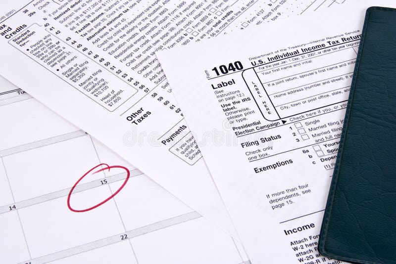 Imposto de rendimentos a pagar imagens de stock