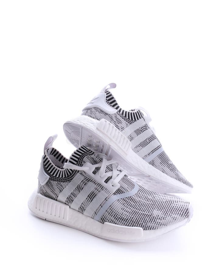 Impulso Errato Nero Bianco Camo Di Adidas NMD R1 Primeknit Oreo Fotografia Editoriale - Immagine di gomma, tutti: 96753552