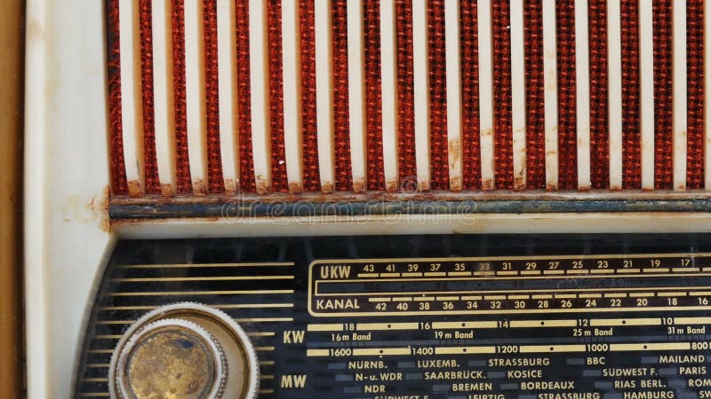 Imágenes panorámicas de radio antiguas o retro metrajes