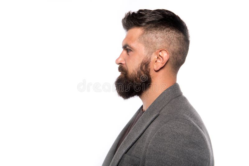 Inconformista caucásico brutal con el bigote Manera masculina Cuidado facial Inconformista maduro con la barba Hombre barbudo Bar