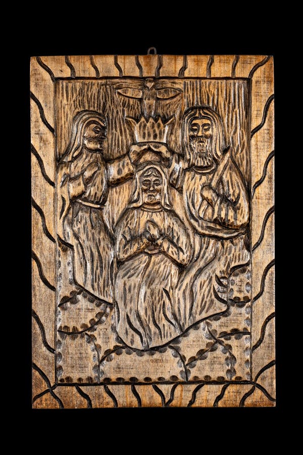 Incoronazione del legno ingenuo Bas Relief del vergine fotografia stock libera da diritti Incoronazione del legno ingenuo Bas Relief del vergine fotografia stock libera da diritti