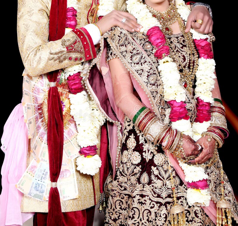 Disha Parmar and Rahul Vaidya's wedding lehenga. | Indian bride poses, Indian  bride photography poses, Celebrity wedding photos