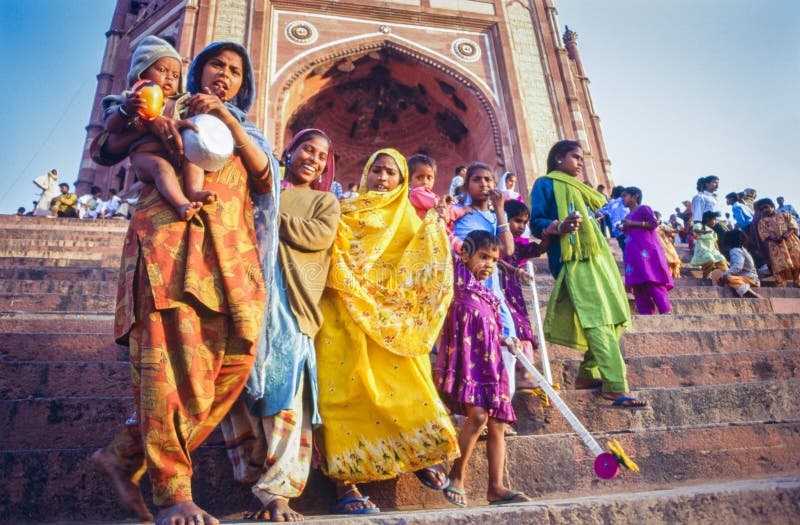 Indian Muslim women and children at Fatehpur Sikri during the festival of Eid al-Fitr. Near Agra, Uttar Pradesh, India. Indian Muslim women and children at Fatehpur Sikri during the festival of Eid al-Fitr. Near Agra, Uttar Pradesh, India.