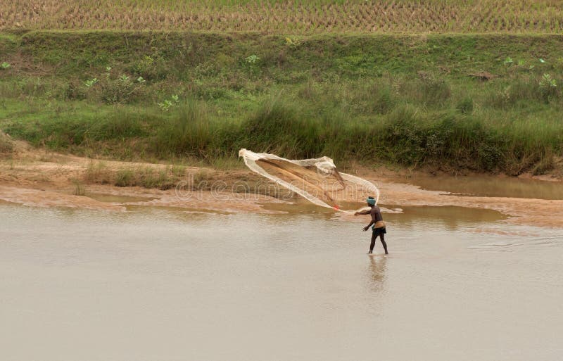 Indian Fisherman Fishing on River Editorial Stock Photo - Image of pattern,  castnet: 41700378